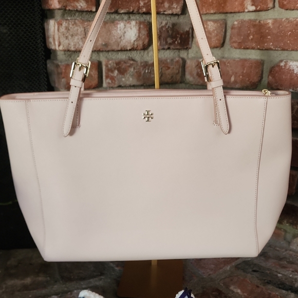 Tory Burch Blush Saffiano Leather Tote Bag Dust Bag Included - Picture 2 of 15